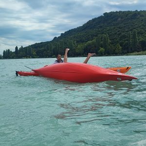 Biztonságos kajakozás a Balatonon workshop – önmentési és visszaszállási gyakorlat tengeri kajakkal
